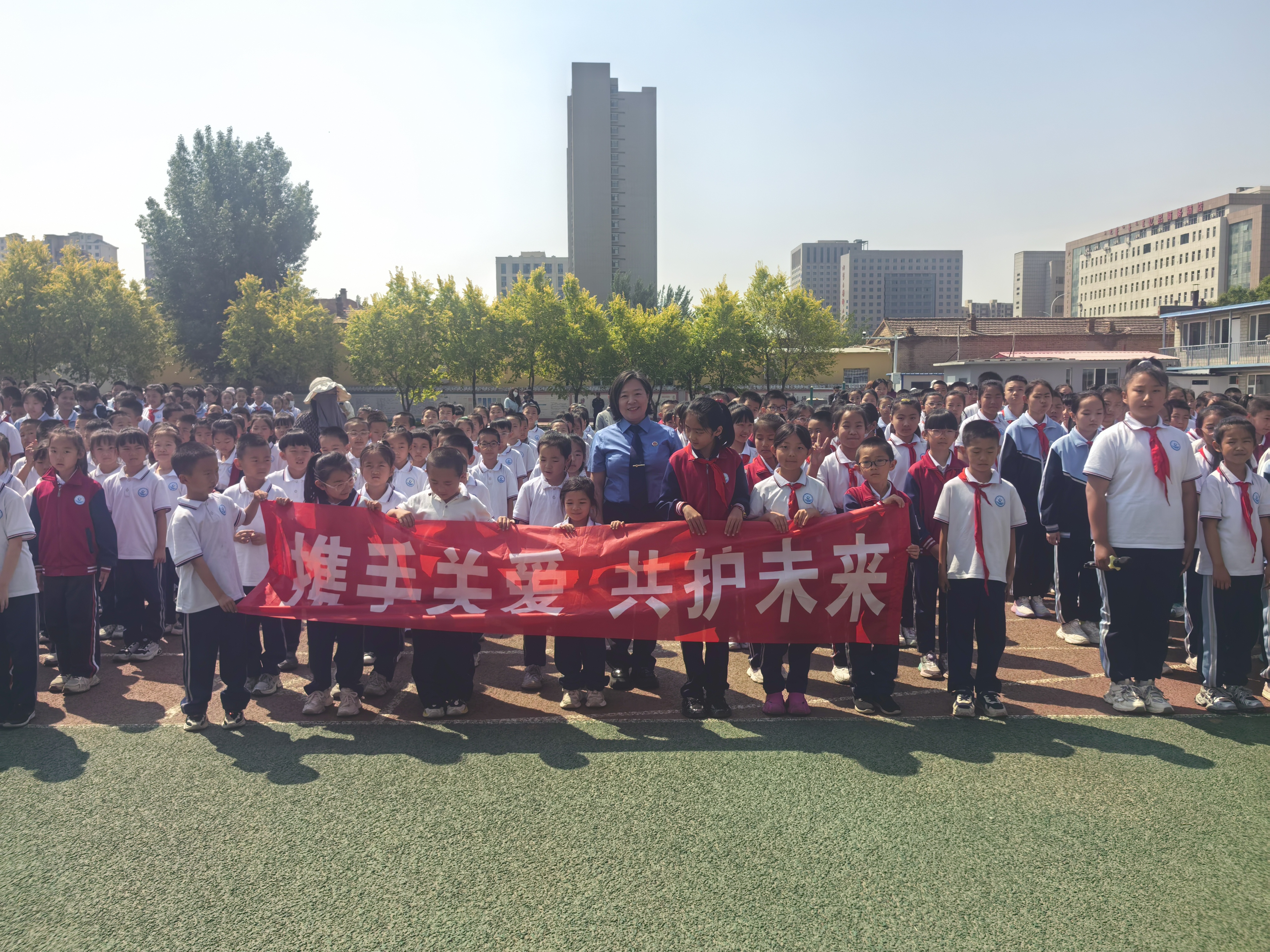 北疆蒙芽·卓兰未检·玉泉院 丨携手关爱 共护未来——玉泉区人民检察院举办未成年人检察开放日系列活动1.jpeg
